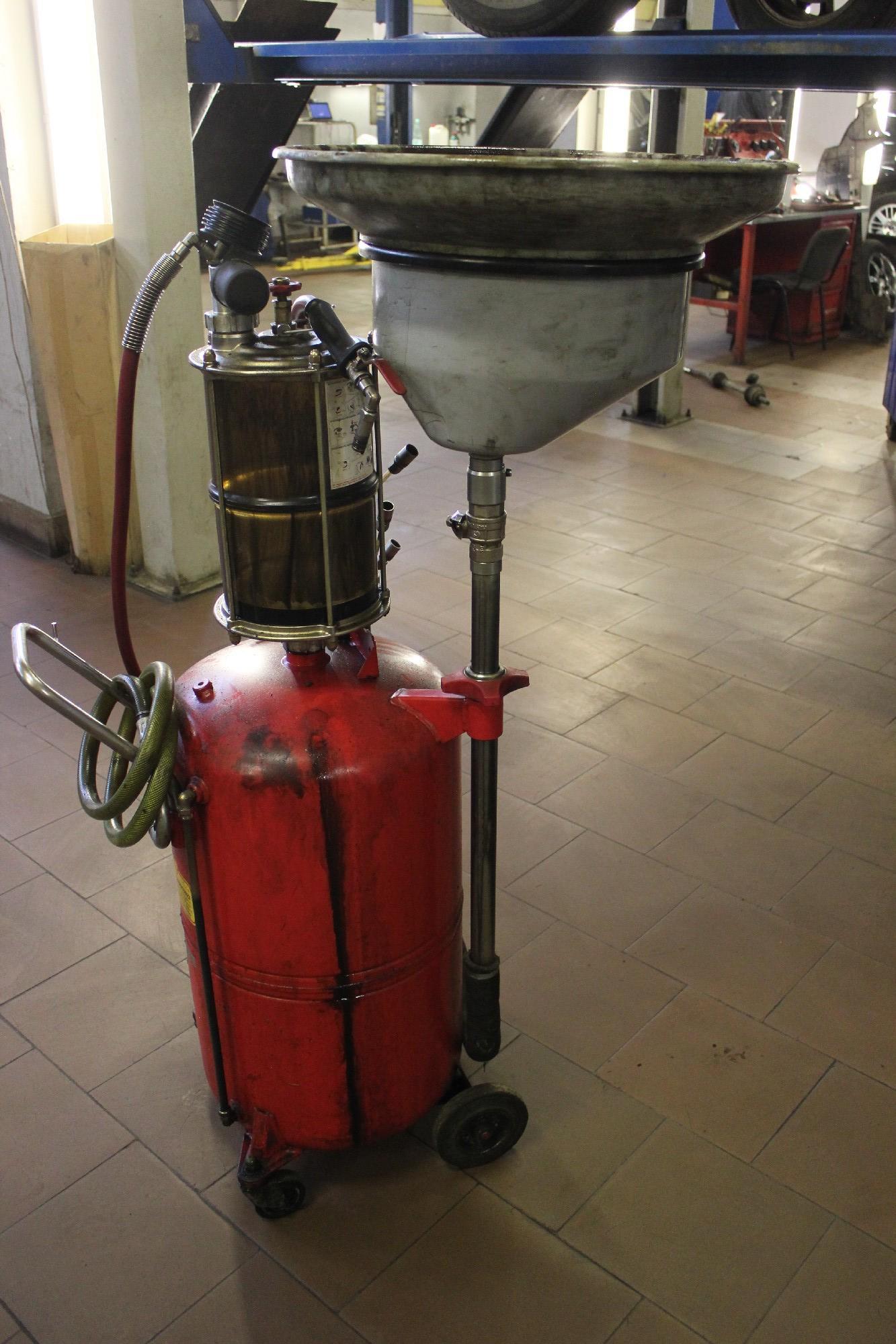 установка для слива моторного масла