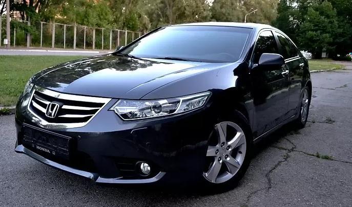 черный Аккорд 8