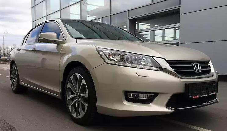 Аккорд 9 спереди