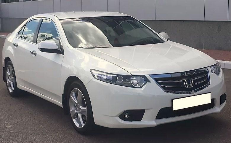 белый Аккорд 8