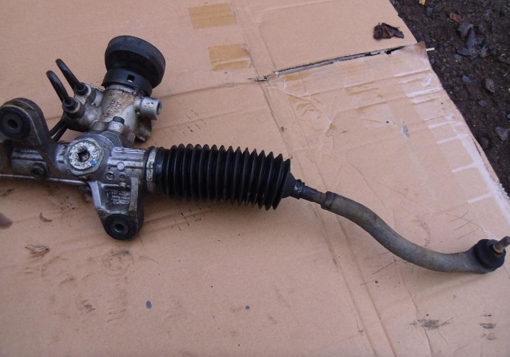 тяга на рулевой рейке с пыльником