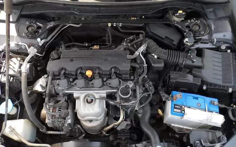 мотор на Хонде сверху