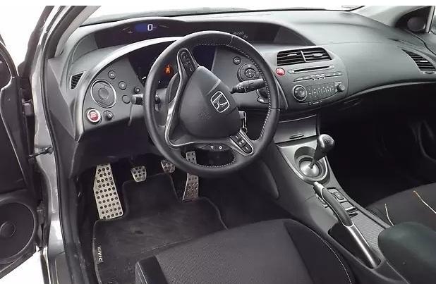 салон Хонды Цивик