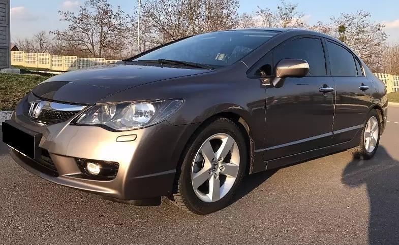 Цивик на улице