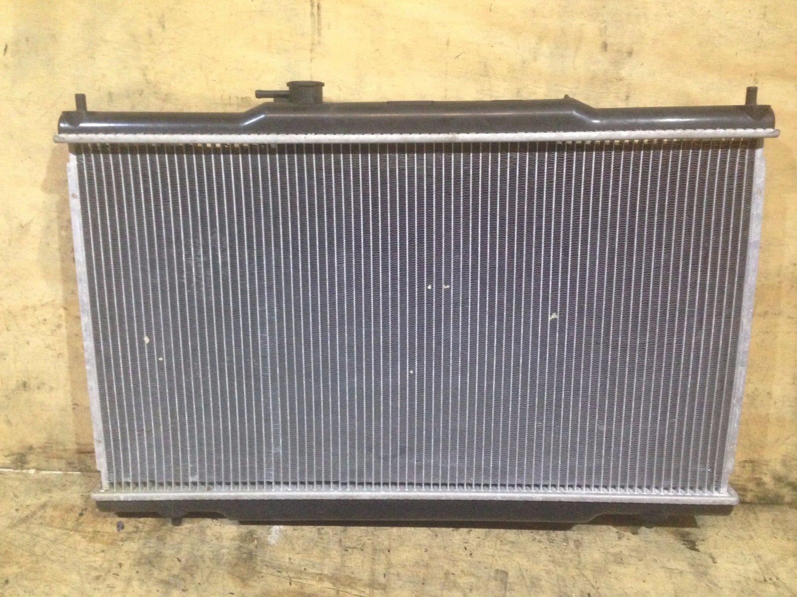 радиатор охлаждения двигателя на Хонду