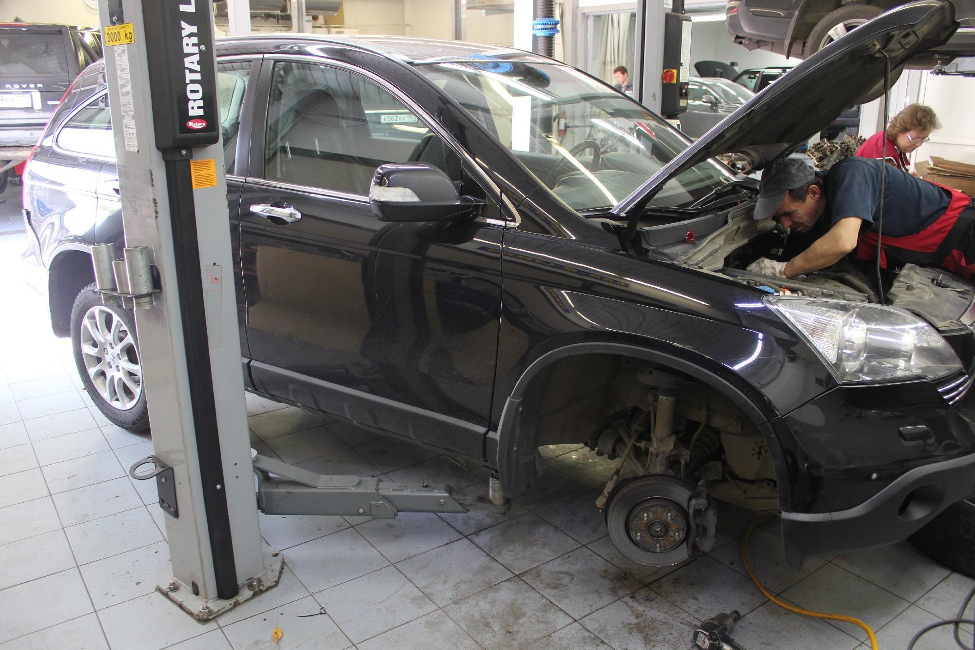 Хонда ЦР-В на СТО