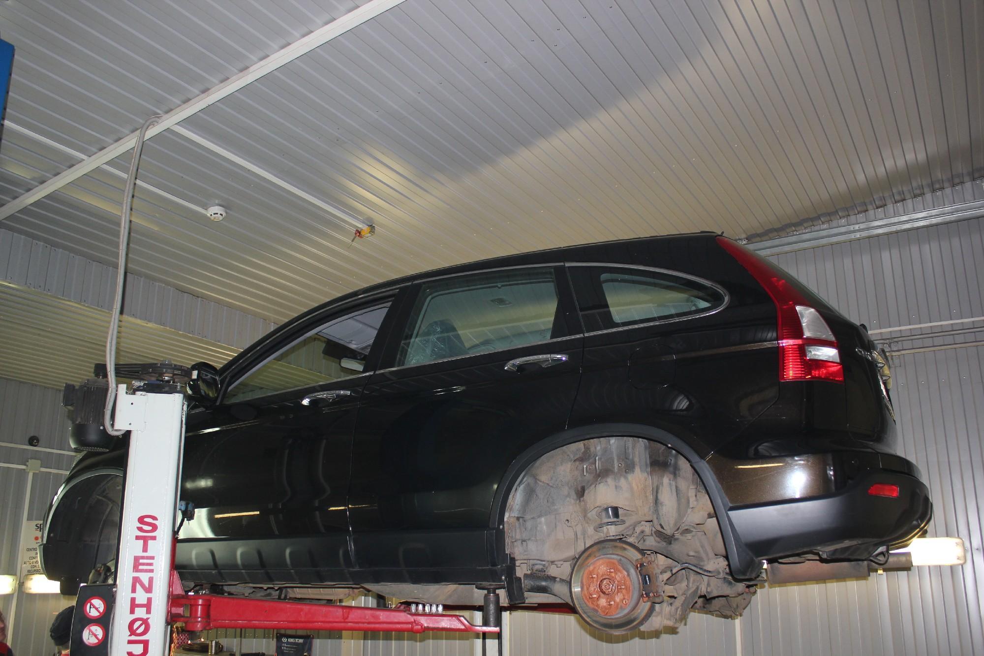 СРВ на подъемнике