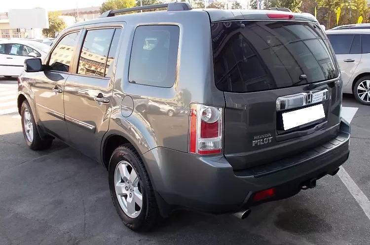 внедорожник Пилот сзади