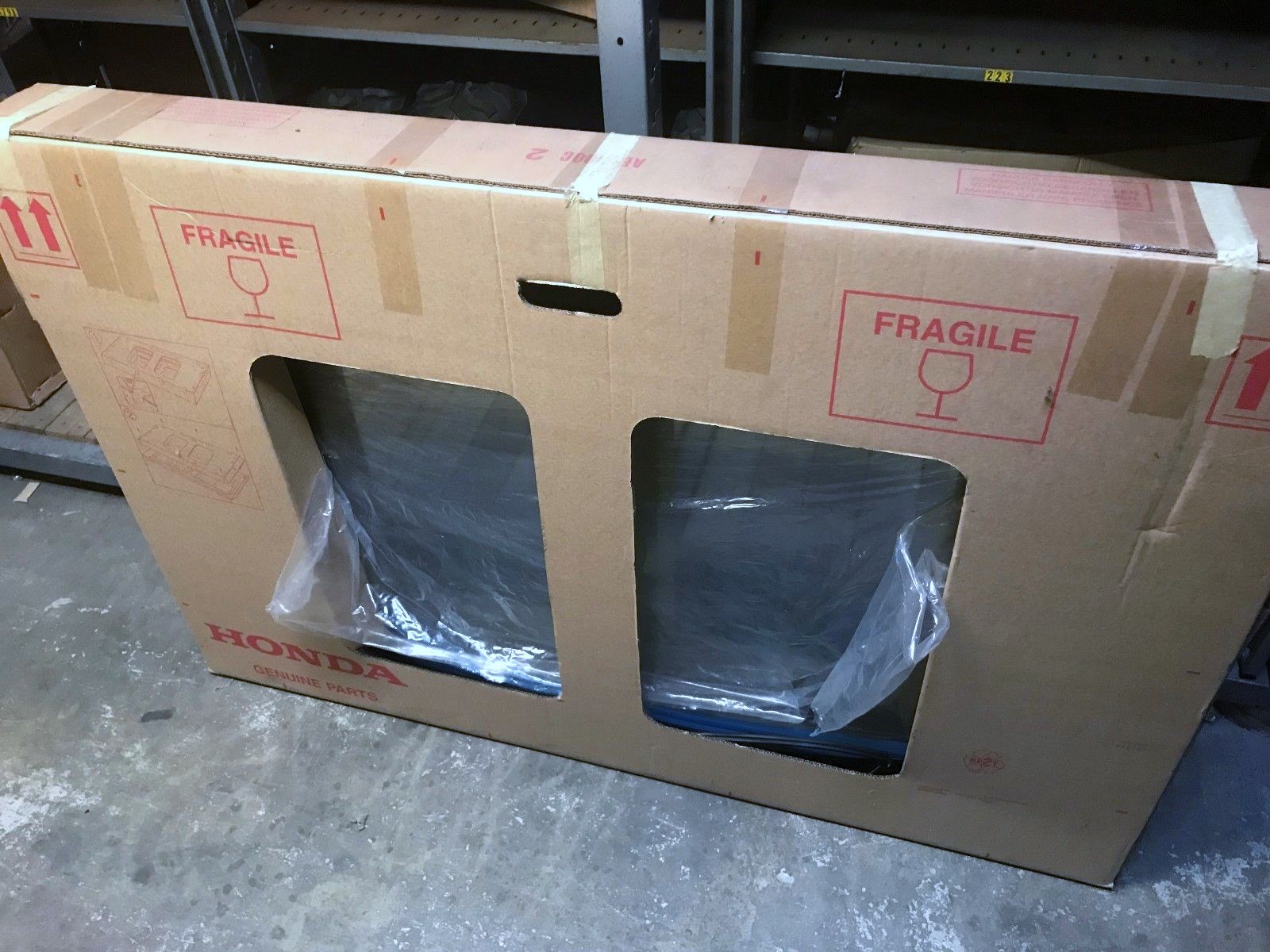 лобовое стекло в заводской упаковке