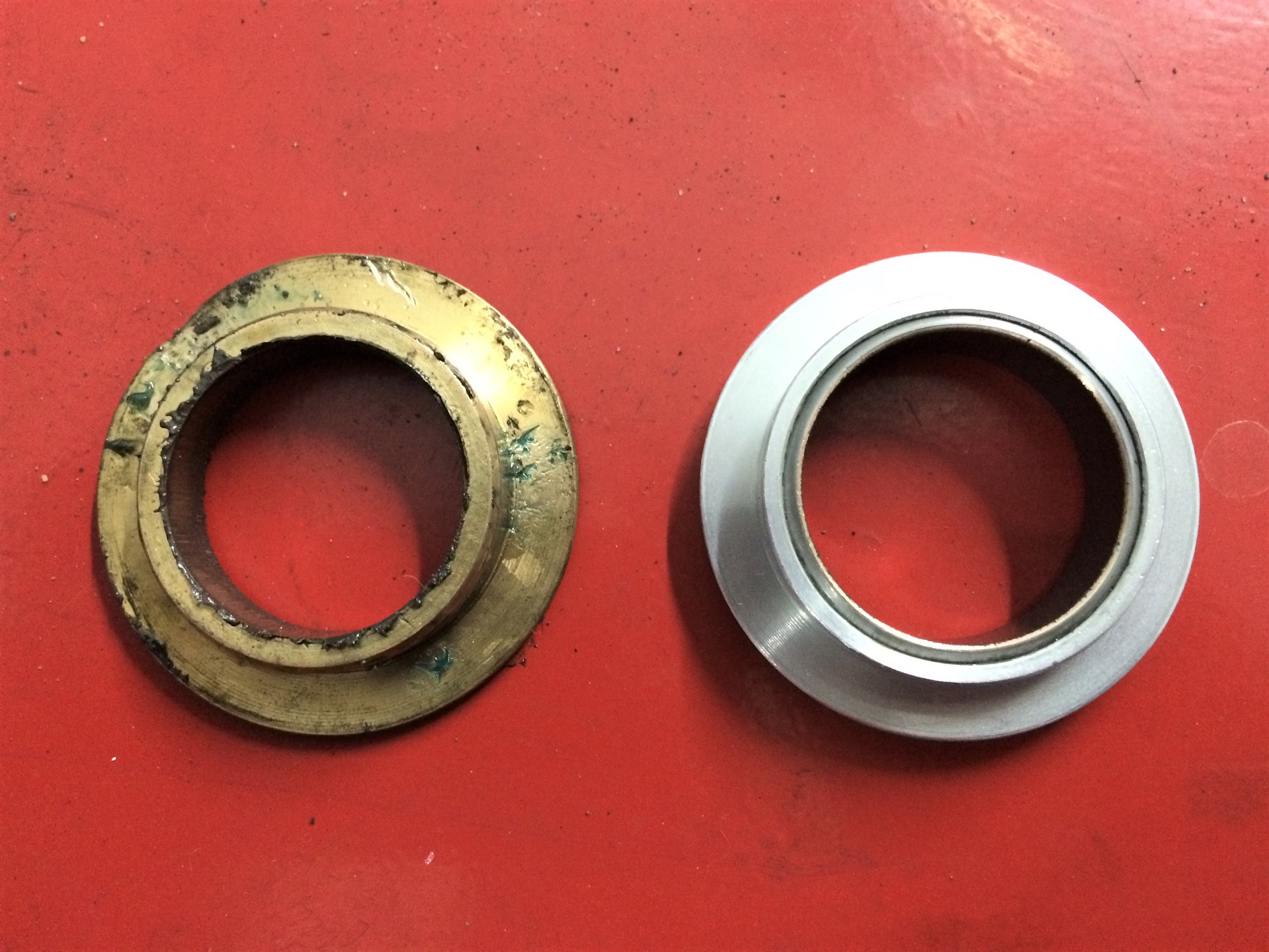 втулка рулевой рейки на Хонду Цивик