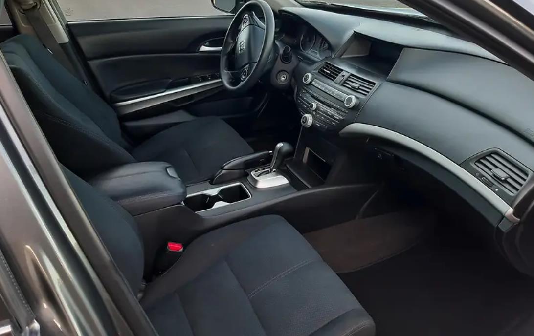 салон Хонда Кросстур