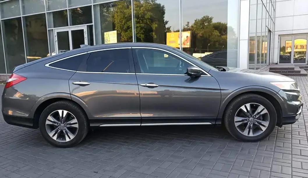 Хонда Кросстур прибыла в сервис