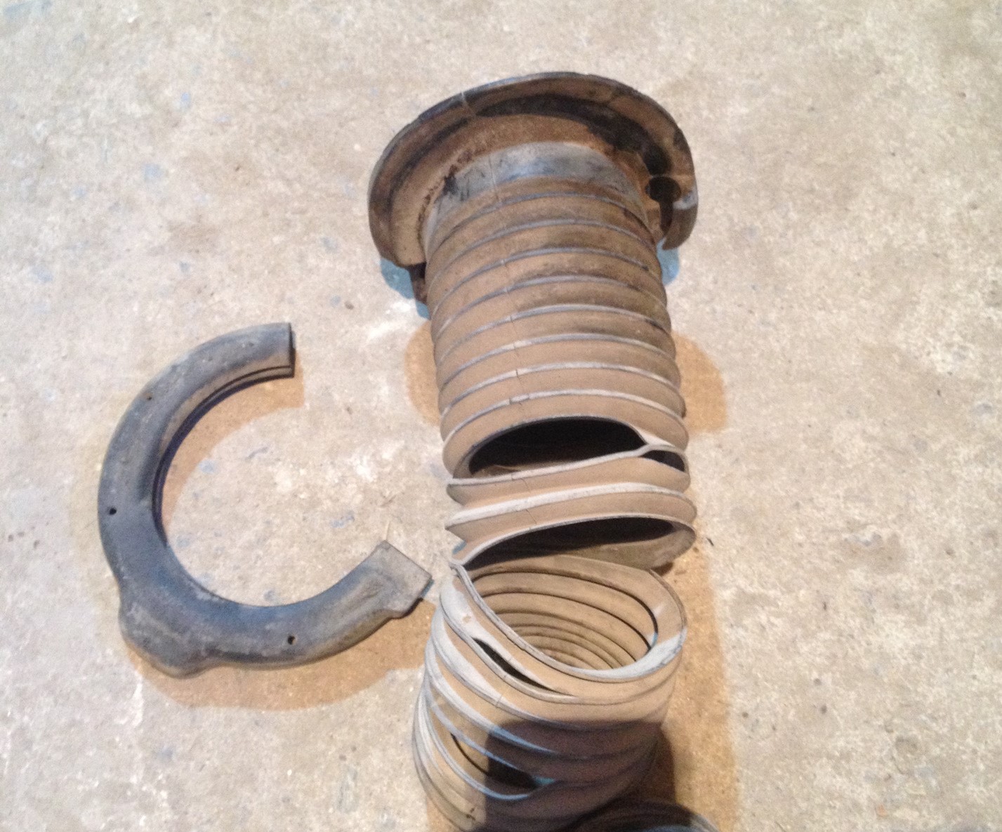 порванный пыльник