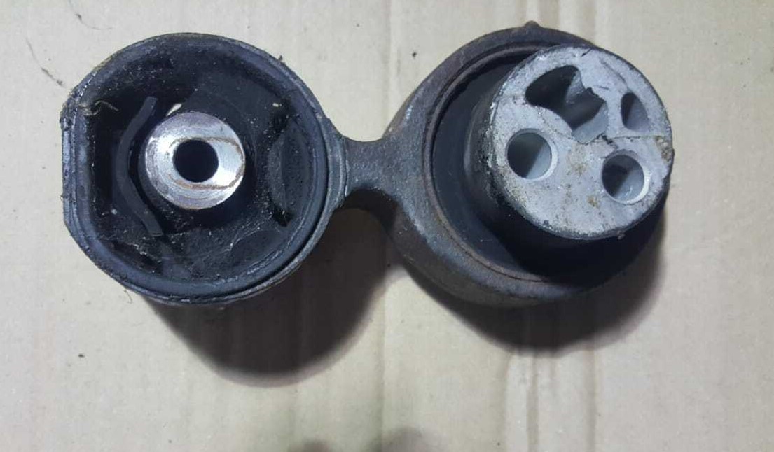 опора двигателя Аккорд