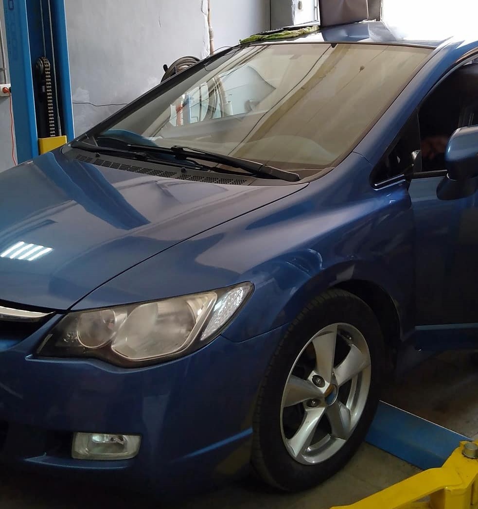 Хонда Цивик в автосервисе