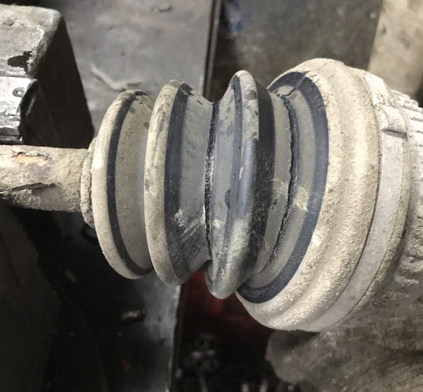 старый пыльник ШРУСа