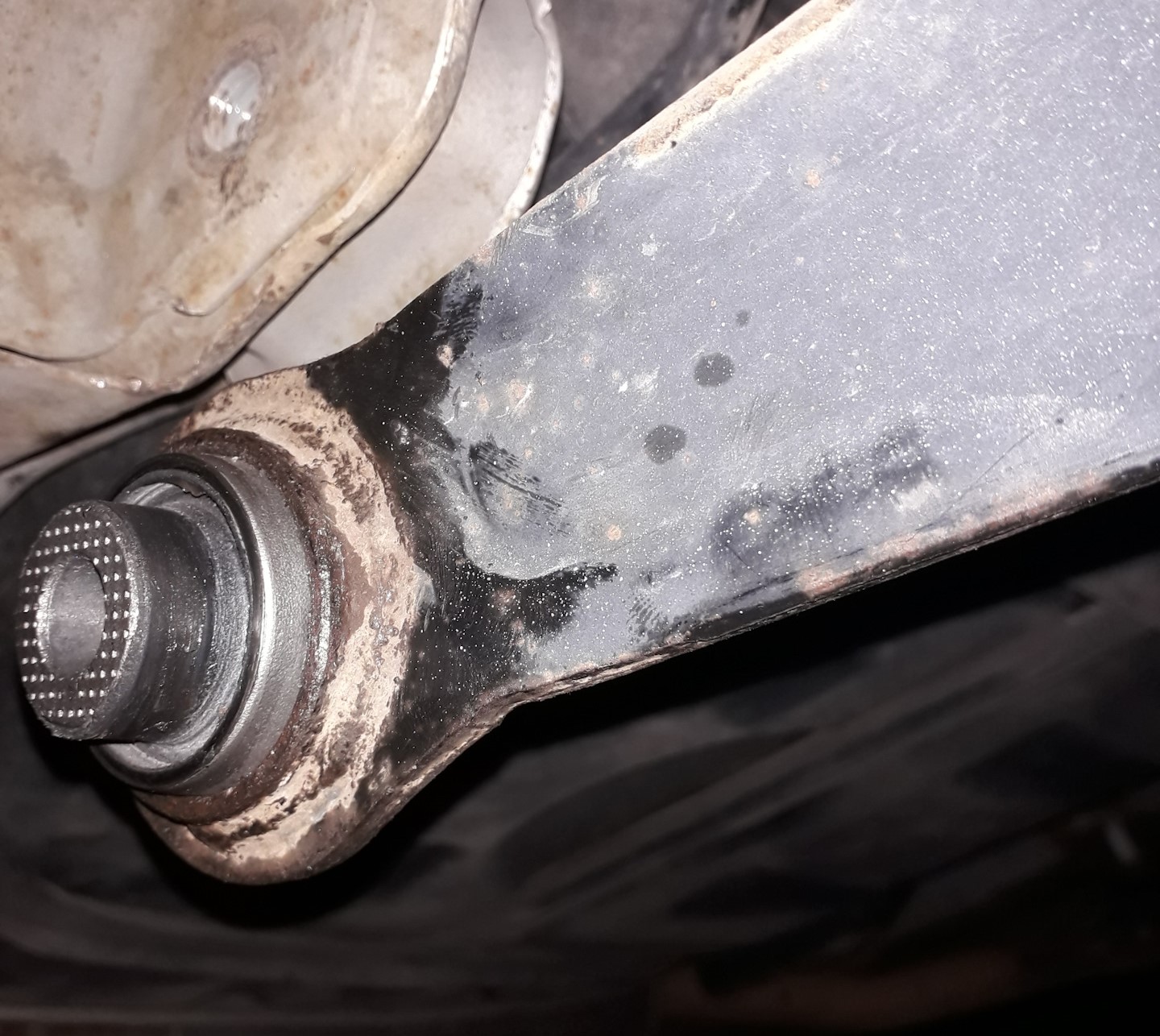 новый сайлентблок заднего рычага