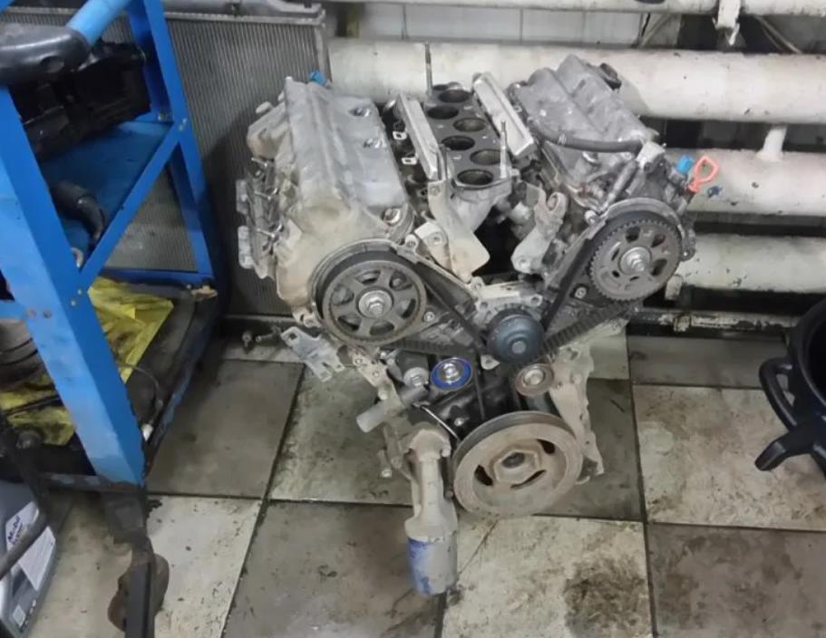 снятый двигатель хонды пилот