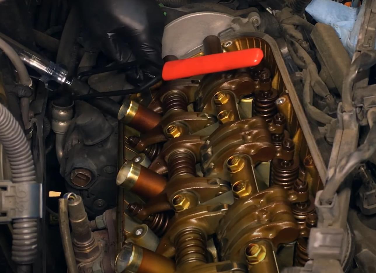 Замена маслосъемных колпачков Хонда Пилот 2