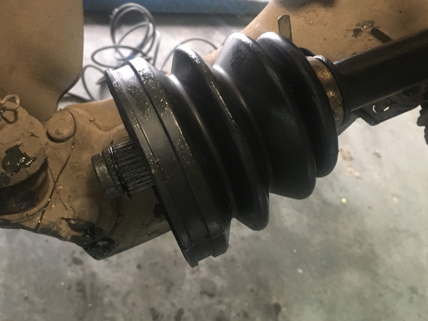 Установка нового пыльника ШРУСа на Хонде