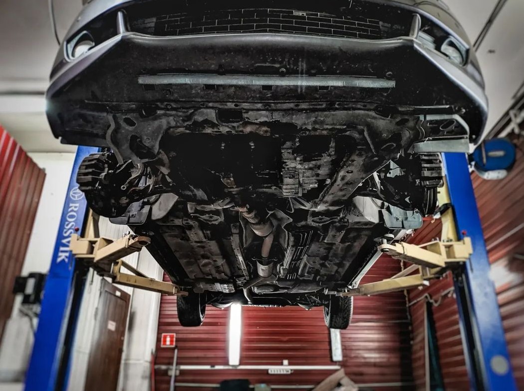 Замена сайлентблоков подрамника Хонда Аккорд