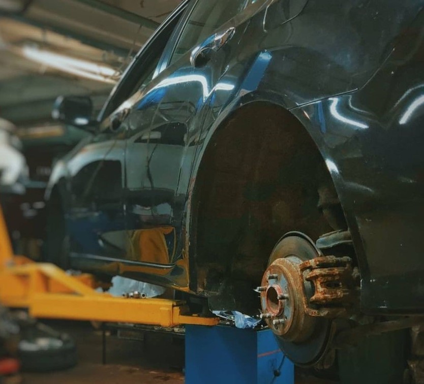 Замена задних амортизаторов Хонда Аккорд