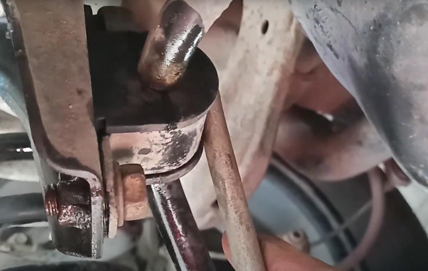 Замена втулок заднего стабилизатора Хонда Цивик