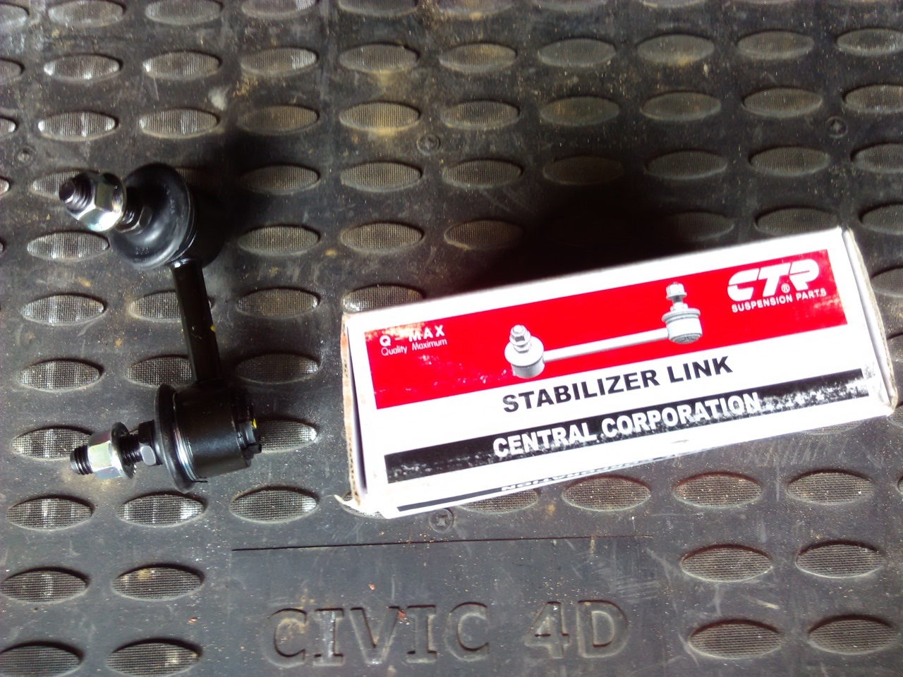 новая стойка стабилизатора CTR