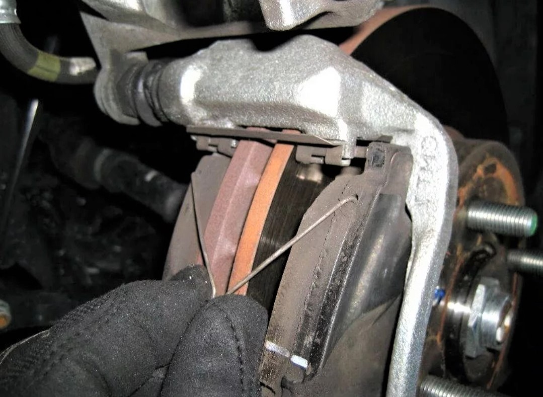 Замена колодок Хонда