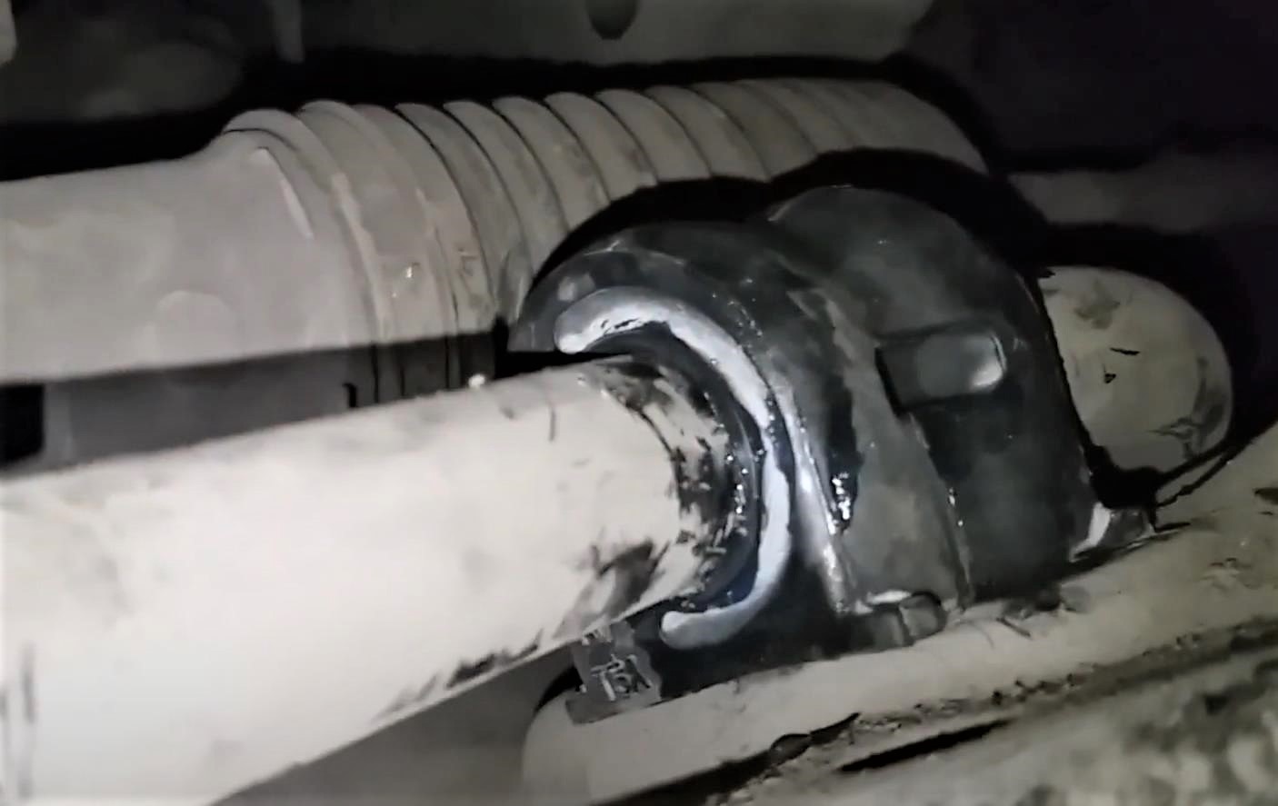 Замена втулок стабилизатора Хонда Фит