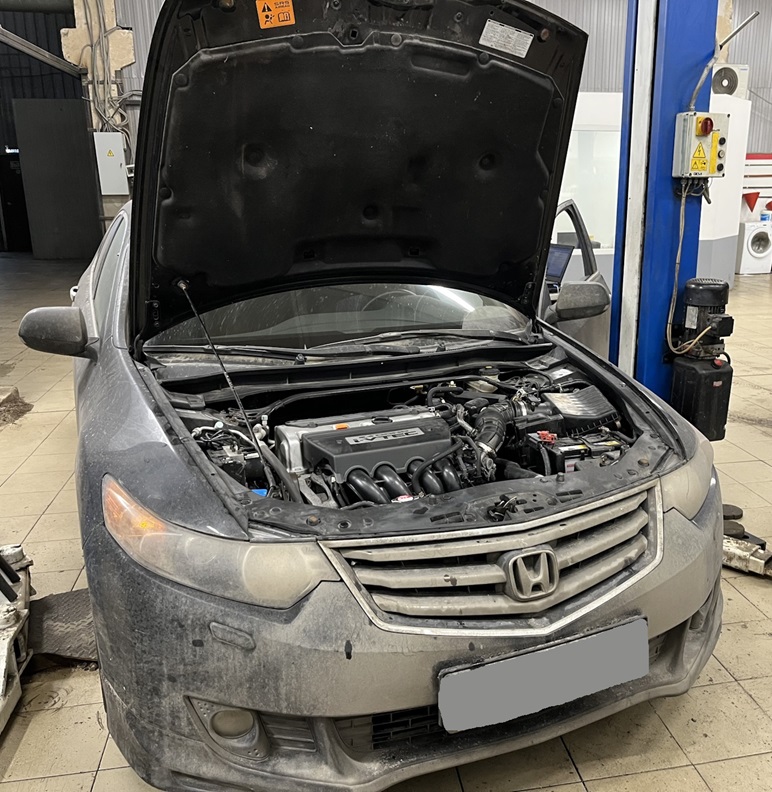 Замена датчика коленвала Хонда Аккорд