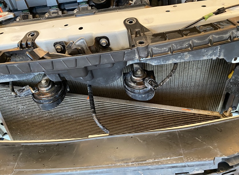 Замена радиатора Хонда Кросстур