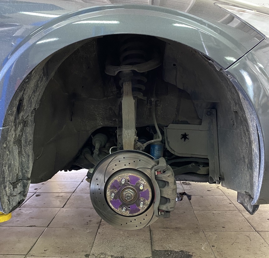 Разборка подвески для замены рычага Хонда Кросстур