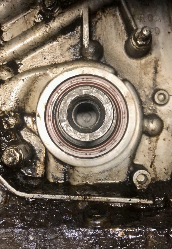 Замена переднего сальника коленвала Хонда Пилот