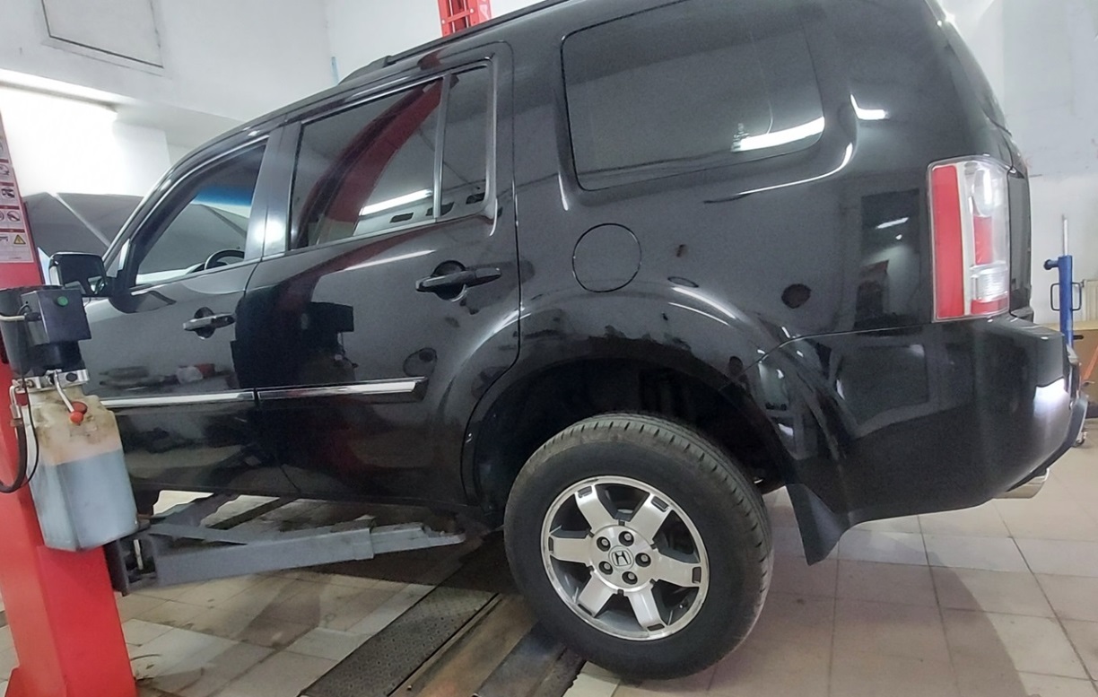 Хонда Пилот готовится к замене компрессора кондиционера