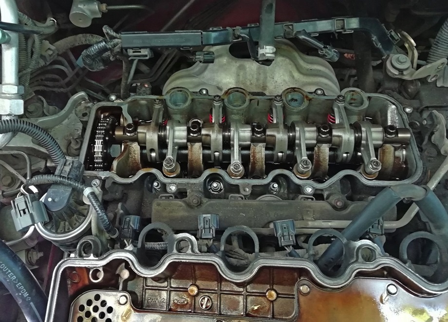 Замена прокладки клапанной крышки Хонда Фит