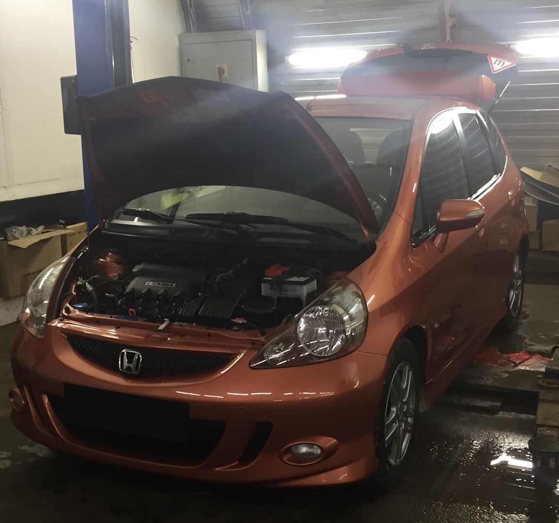 Замена опорных подшипников Хонда Джаз