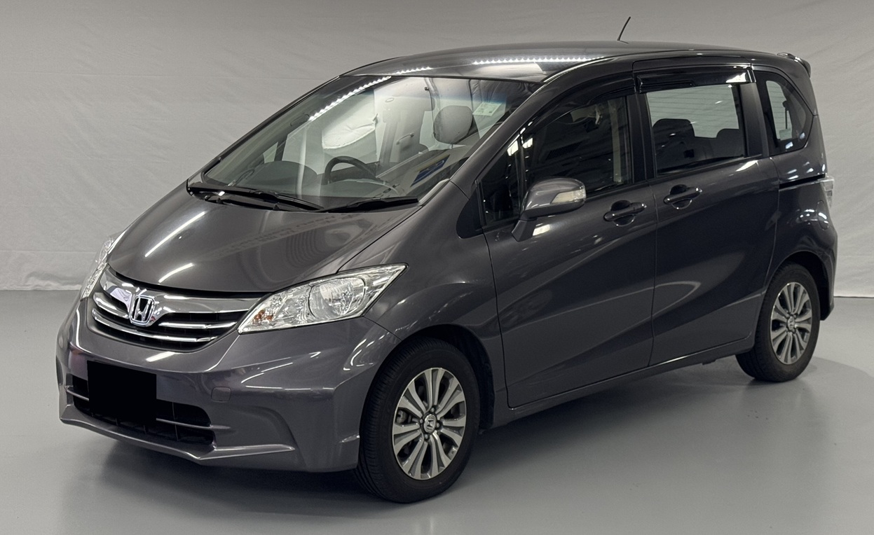 Хонда Фрид после замены радиатора в автотехцентре