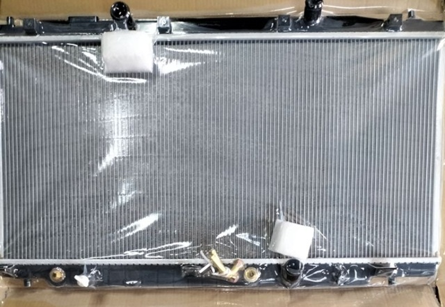 Новый радиатор охлаждения двигателя
