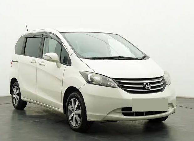 Хонда Фрид после замены рулевой рейки в автотехцентре