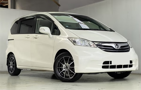 Хонда Фрид после замены приводного вала в автотехцентре