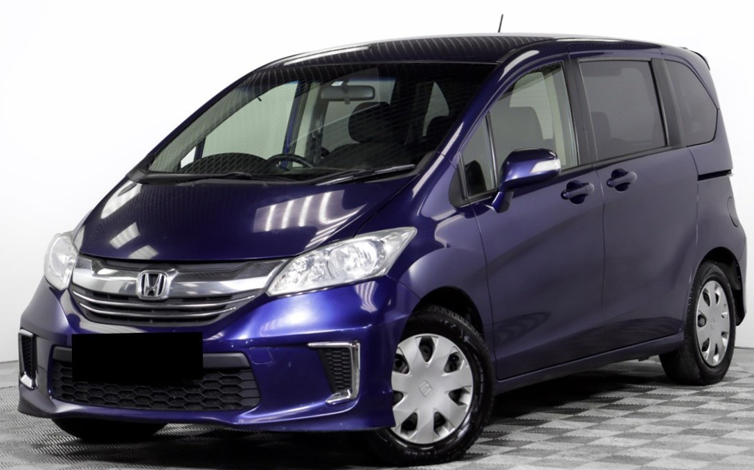 Хонда Фрид после заправки кондиционера в автотехцентре