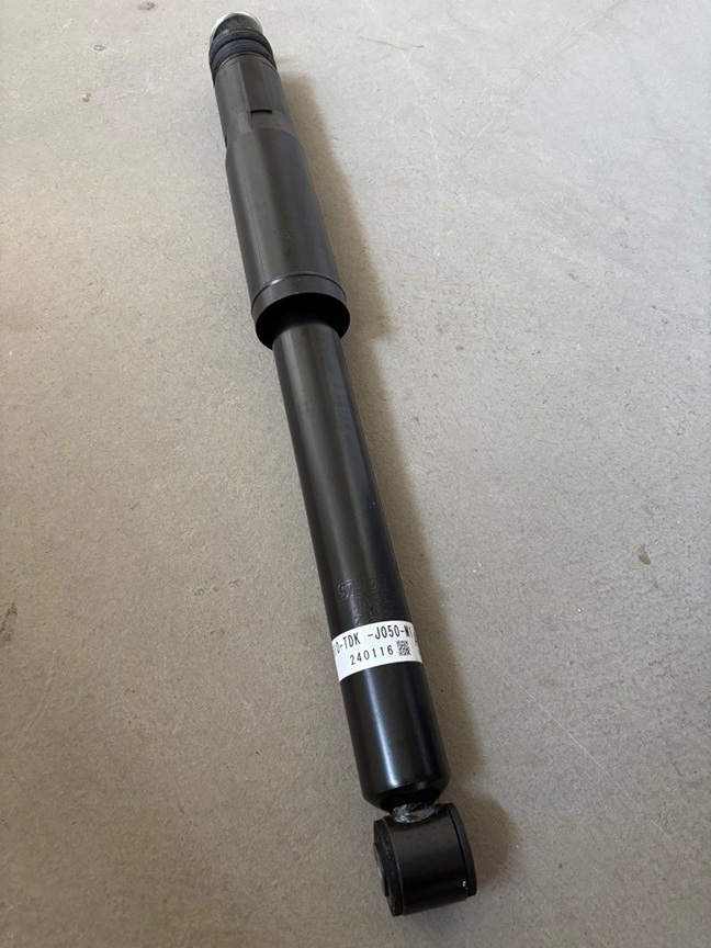 Новый задний амортизатор