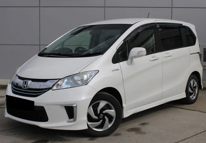 Хонда Фрид после замены антифриза в автотехцентре