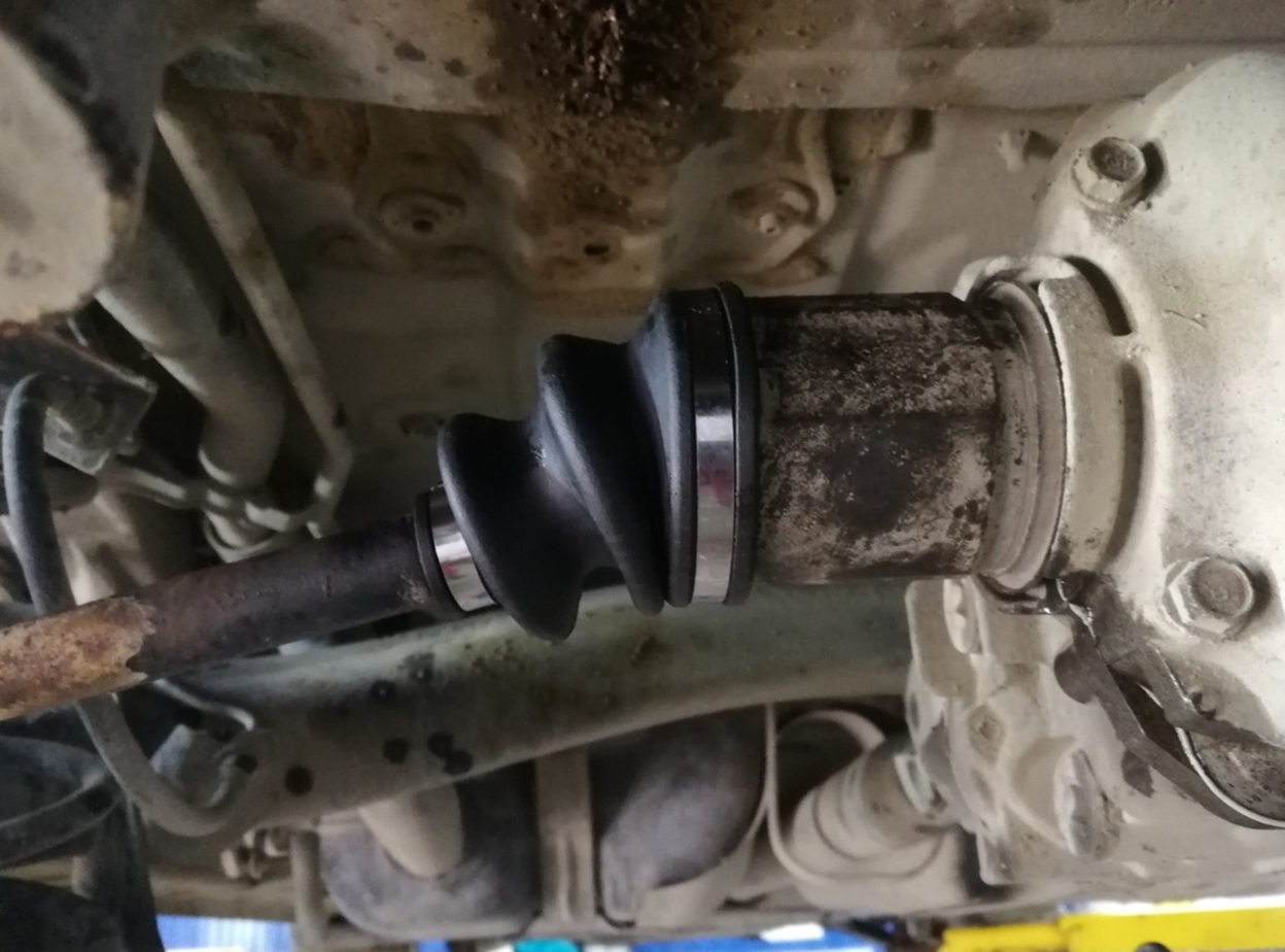 Замена ШРУСа Хонда Фрид