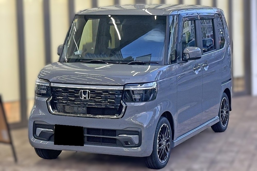 Хонда Н-Бокс после замены амортизаторов в автотехцентре