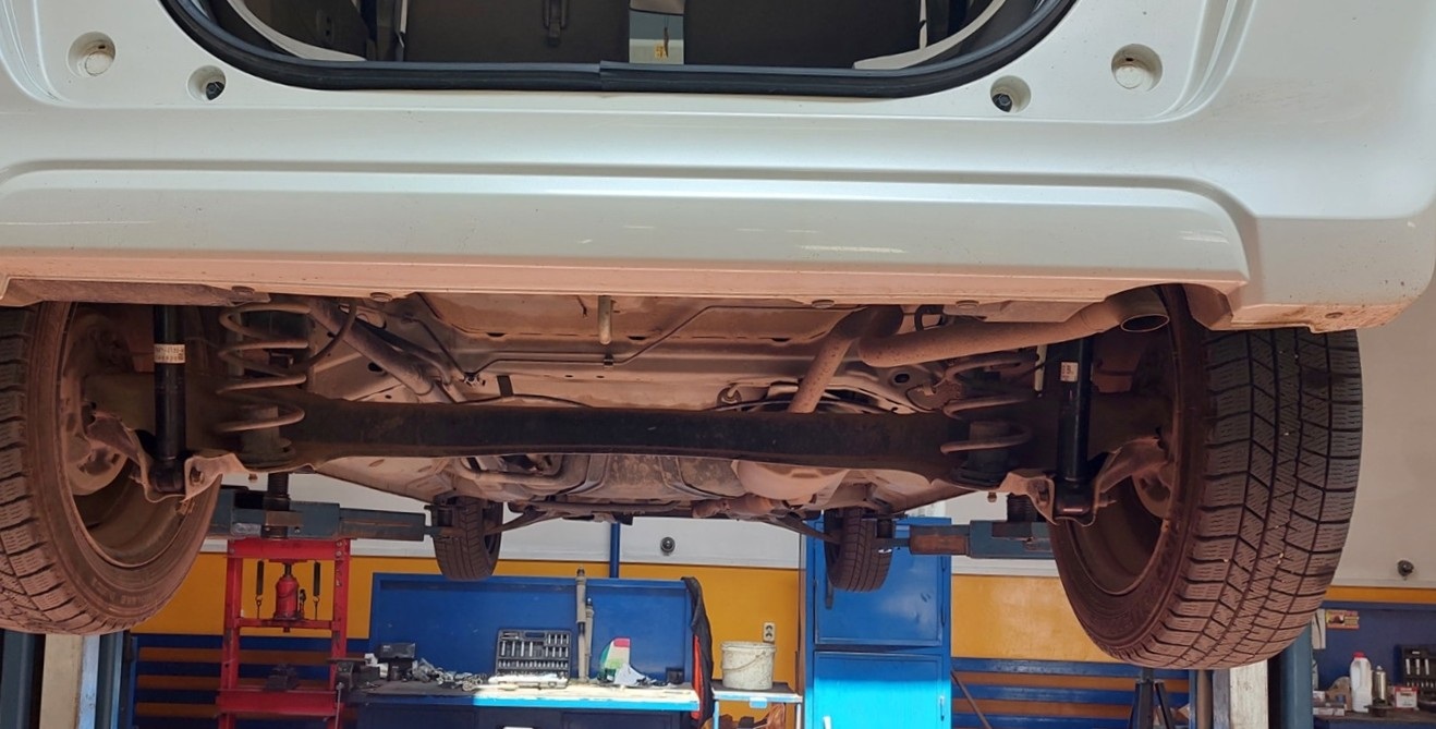 Замена амортизаторов Хонда Н-Бокс