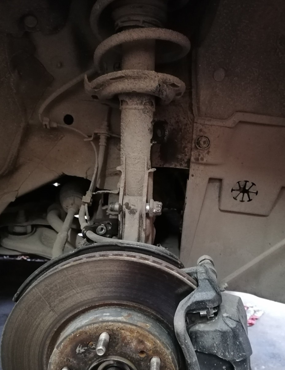 Замена амортизаторов Хонда Везел