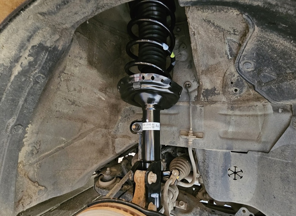 Замена амортизаторов Хонда Stepwgn