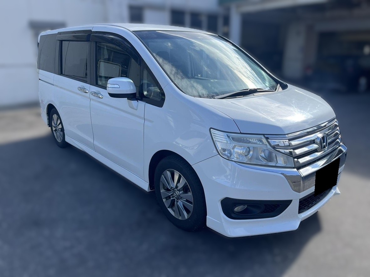 Хонда Stepwgn после замены рулевых тяг в автотехцентре